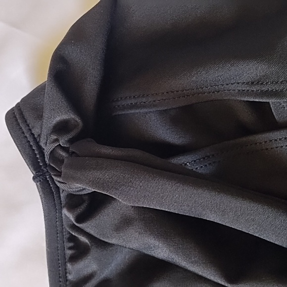 NWT Old Navy Black Swim Skirt SzMed - Picture 4 of 8